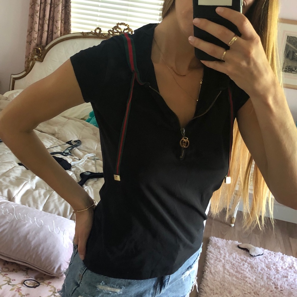 Gucci Black Short Sleeve Tee with Red Accents - Picture 5 of 5